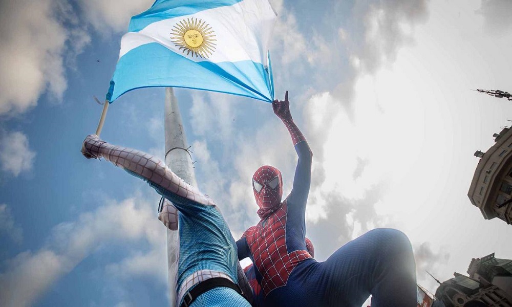 Récord Guinnes: más de 1.000 personas disfrazadas de Spider-man en el Obelisco.