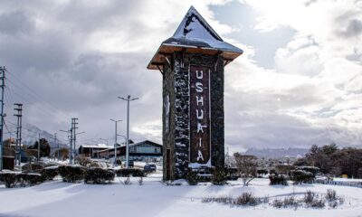 Una nevada sorprendió a turistas y habitantes de Ushuaia en plena primavera.