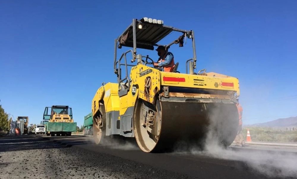 Uñac en la firma del inicio de obra en Ruta 40: “Vamos a actuar en conjunto con el próximo Gobernador”