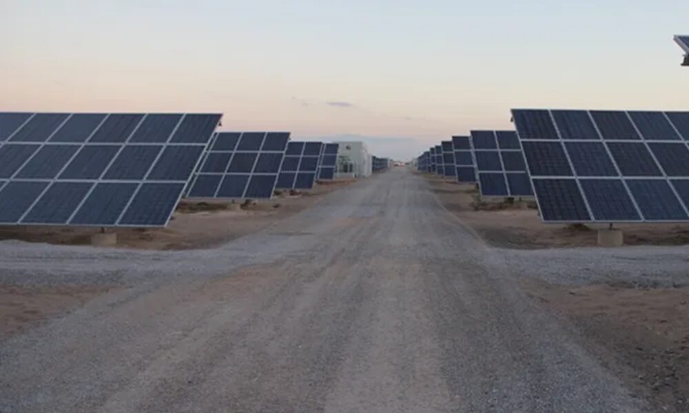 San Juan está a solo medio paso iniciar la producción de paneles solares.