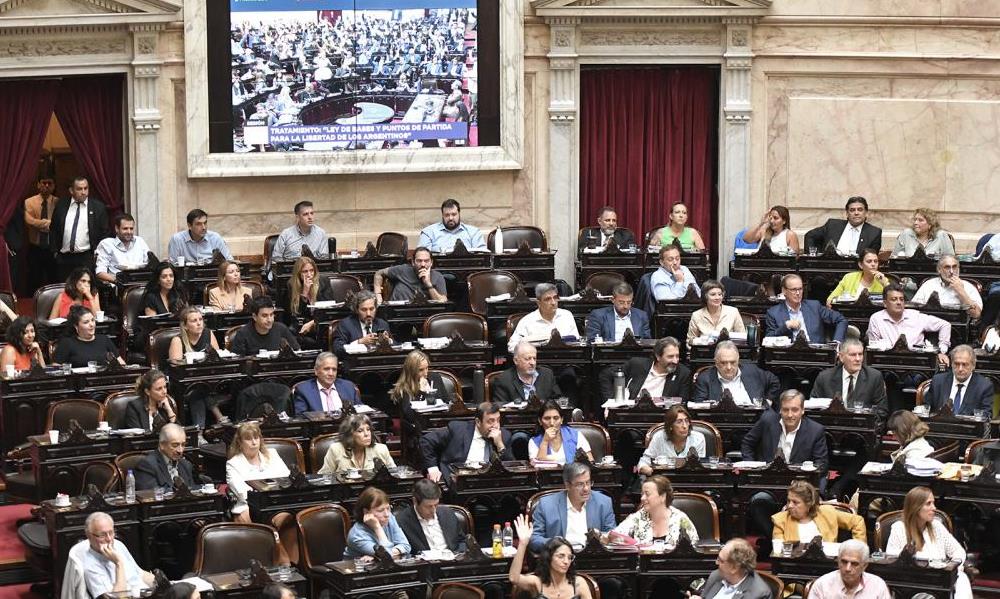 Diputados continúa el tratamiento del proyecto de ley “Bases” tras otro cuarto intermedio.