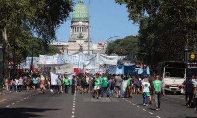 En la previa al paro general, la CGT marchará por el Día del Trabajador.