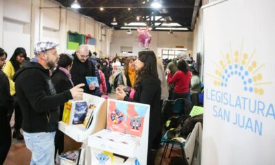 El Fondo Editorial de la Legislatura participó en la Expo Biblio Pop.