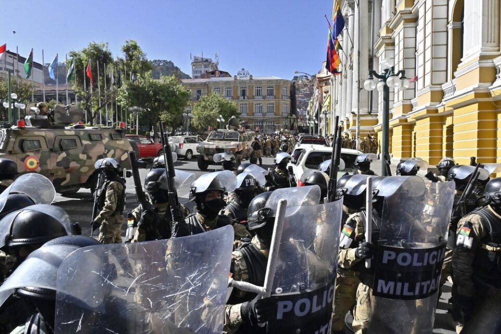 Tras denunciar un intento de golpe de Estado en Bolivia, Arce destituyó a la cúpula de las FFAA y los militares se retiraron