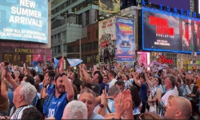 Copa América: deslumbrante banderazo de los hinchas argentinos en Nueva York.