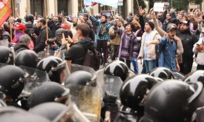 Represión en el Congreso: organizaciones sociales convocaron a movilizarse por la liberación de los detenidos.