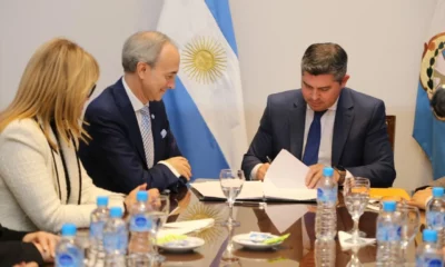 Marcelo Orrego firmó un convenio con Nación para mejorar la infraestructura escolar