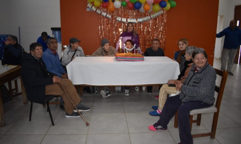 Festejaron cumpleaños en la Residencia de Adultos Eva Perón.