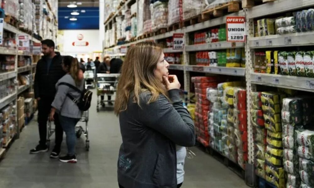 Nación con supermercadistas: impuesto país y preocupación por la inflación de julio.