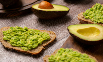 ¿Qué beneficios para la salud nos traen los aguacates?