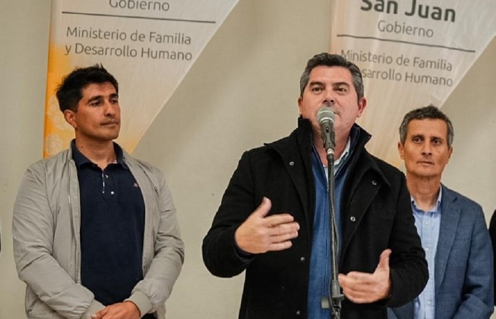 Orrego anunció la reactivación de la obra del hospital de Calingasta.