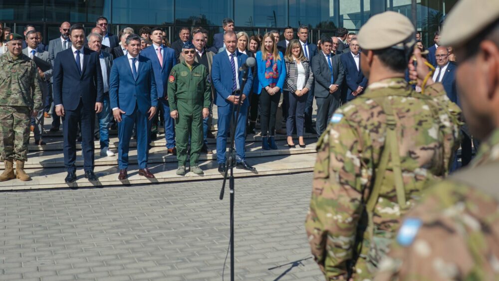 Ceremonia de cambio de Guardia de la Bandera Ciudadana