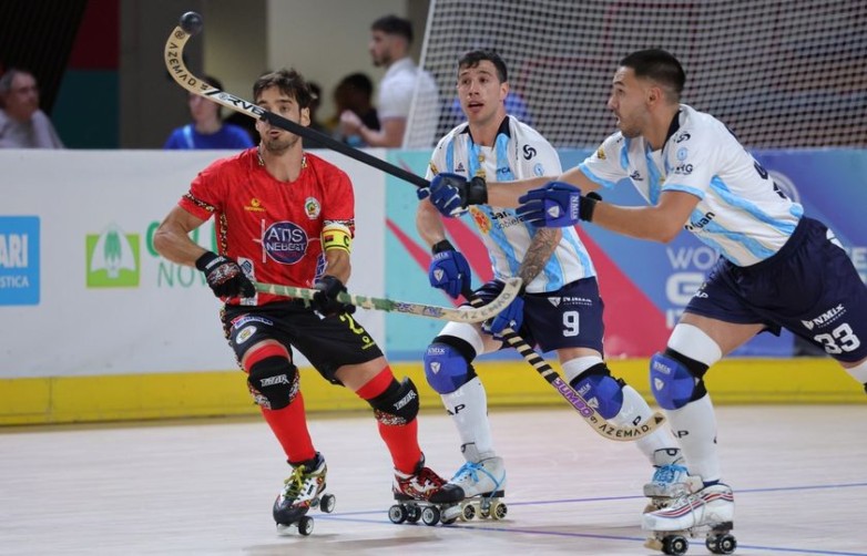 Hockey: los seleccionados argentinos ganaron en el debut mundialista