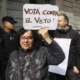 Jubilados pidieron ante la justicia la inconstitucionalidad del veto presidencial a la movilidad.