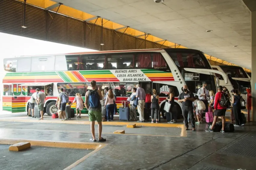 Nación desregula el transporte de pasajeros de media y larga distancia.