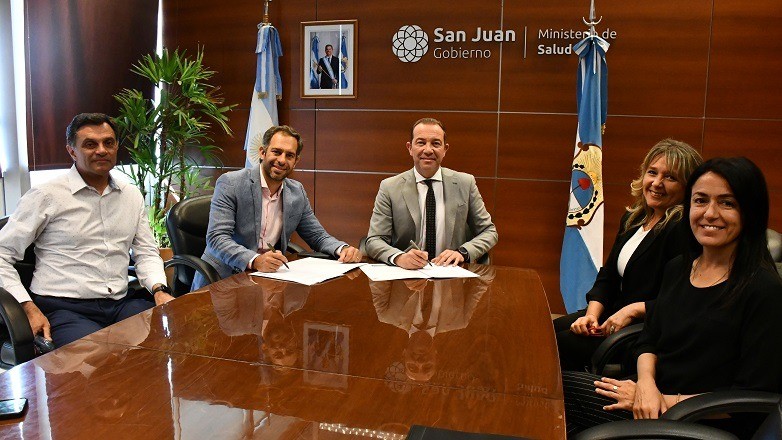 Salud firmó un convenio de cooperación con la Fundación Escuela Medicina Nuclear