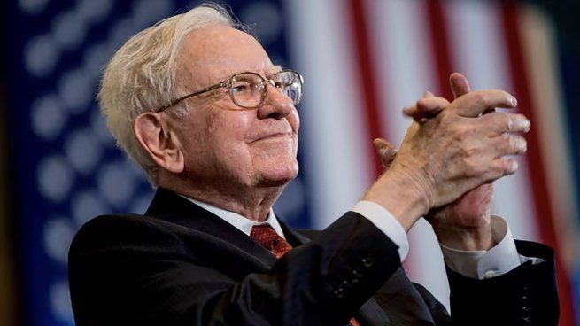 El consejo financiero de Warren Buffett a futuros herederos sobre testamentos y sucesiones