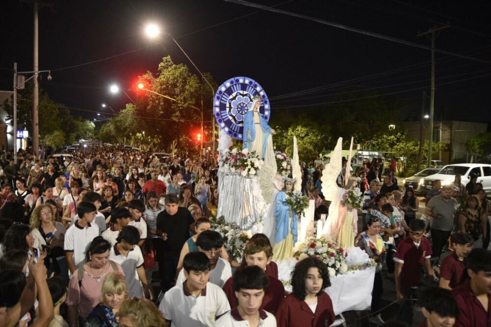 Multitudinaria manifestación de fe en San Juan en honor a la Medalla Milagrosa