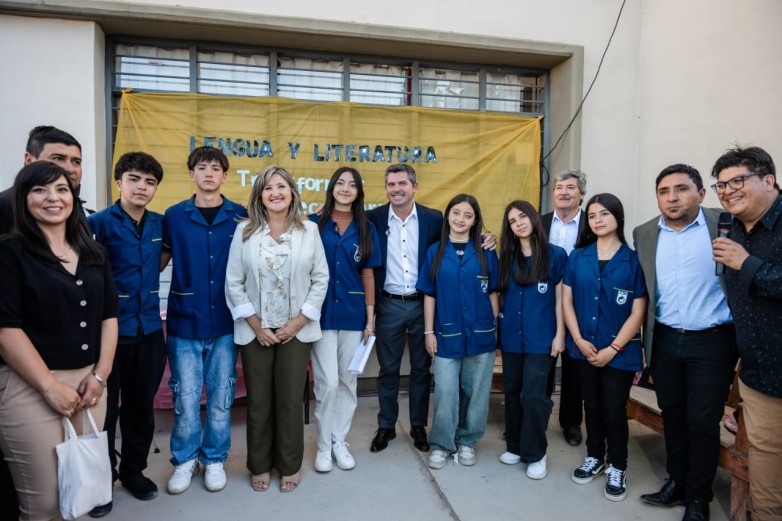 El gobernador asistió a la XV Fiesta de la Educación, Producción y Trabajo en Iglesia