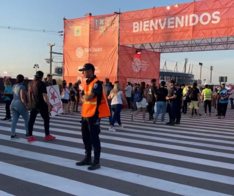 Seguridad, rápido ingreso y estacionamiento: lo más destacado de la primera noche de la FNS