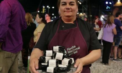 La espectacular peña del stand «Mi querido San Juan»