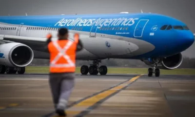 Aerolíneas Argentinas y los gremios, mucho más cerca de un acuerdo definitivo