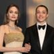 El video de Angelina Jolie y su hijo Knox en la fiesta de los Governors Awards que se hizo viral