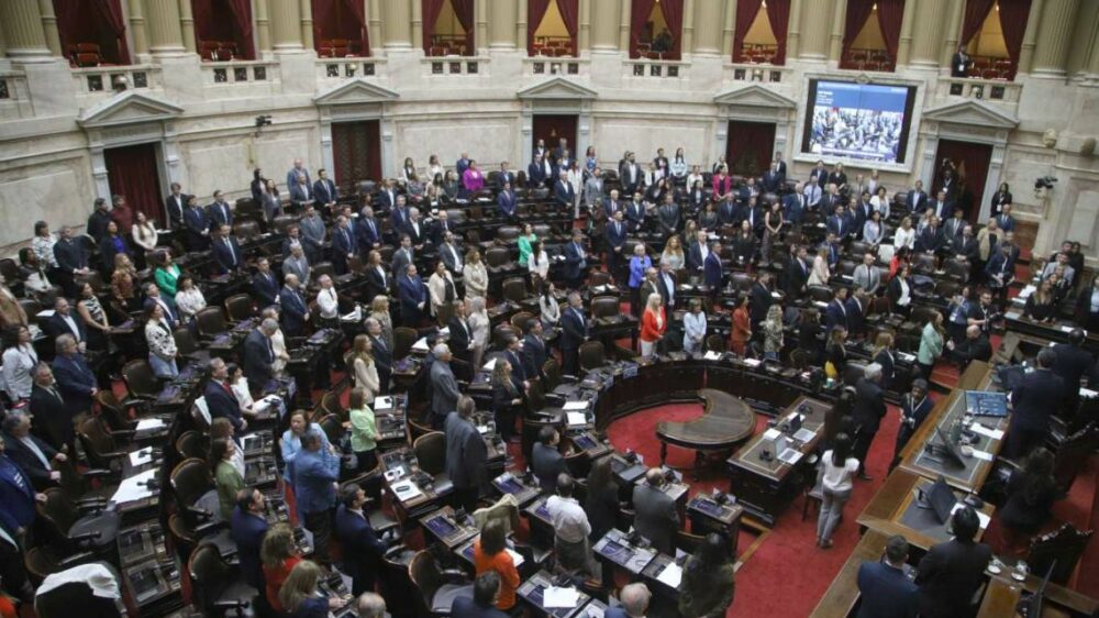 Revés para la oposición en Diputados: se cayó la sesión para limitar los DNU de Milei