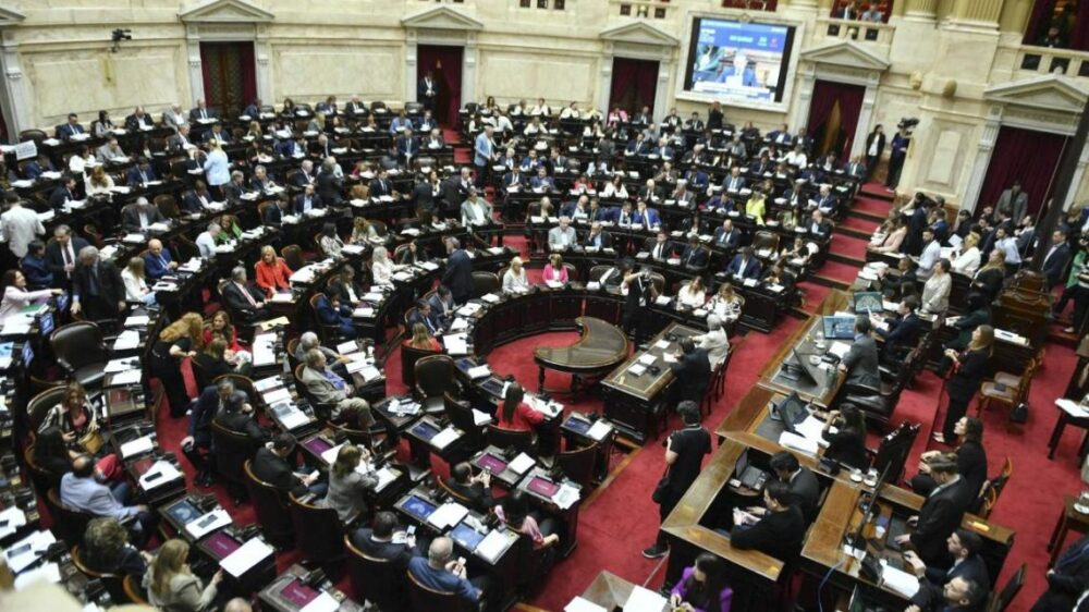 La oposición camina confiada a la sesión de Diputados y el oficialismo pone fichas a los gobernadores para el boicot