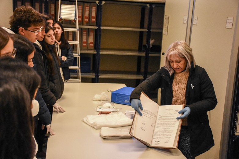 Más de 420 estudiantes participaron de las visitas guiadas por Gobierno en el Archivo