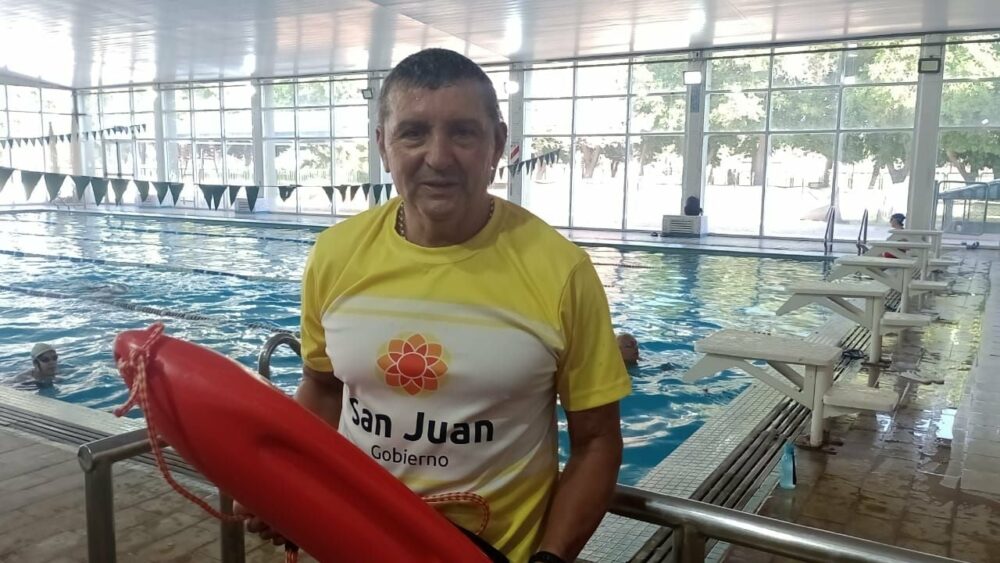 Un héroe anónimo: Miguel Brizuela, el sanjuanino que pasó 40 años salvando vidas y ahora se jubila