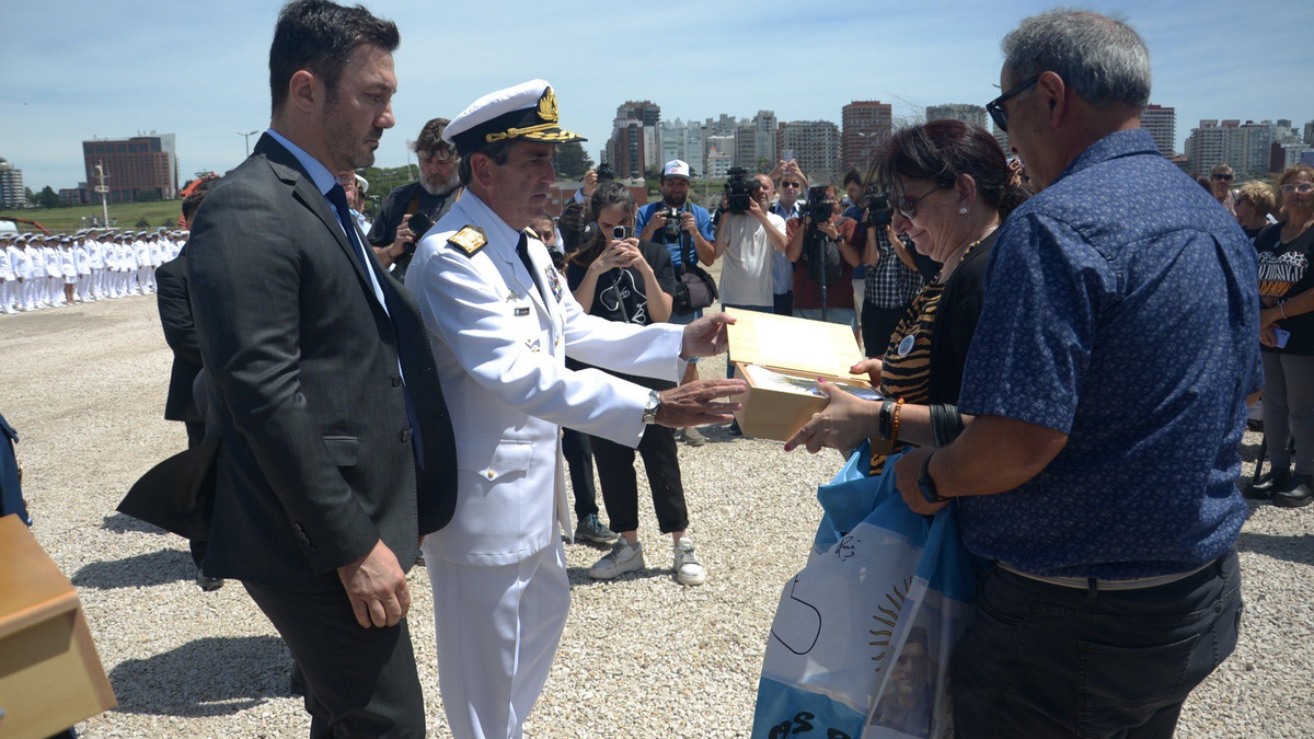 El Gobierno homenajeó a familiares de las 44 víctimas