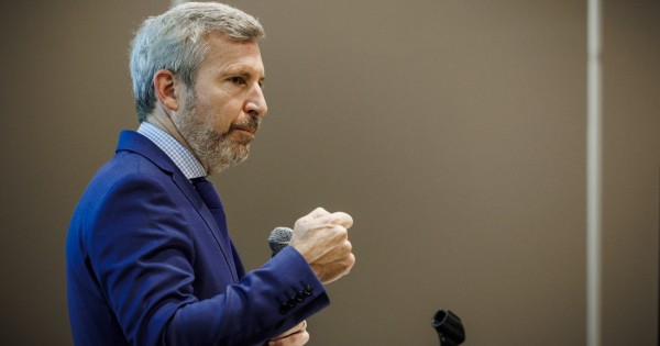 Frigerio reveló que la obra social de Entre Ríos pagaba sueldos de 16 millones y la deuda asciende a 42.000 millones