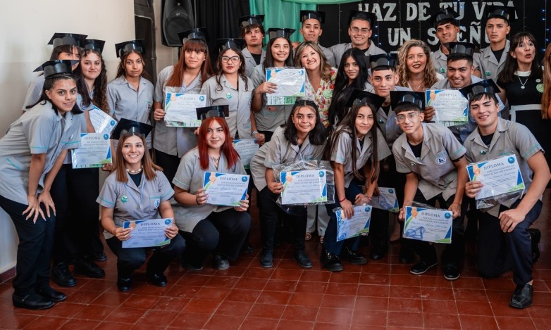 La ministra de Educación cerró el ciclo lectivo en una escuela de San Martín