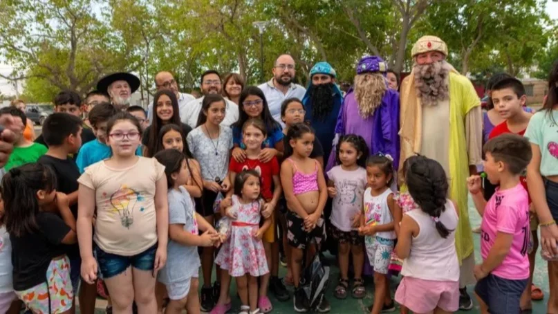 Los Reyes Magos llegan a Rivadavia para llenar de alegría a los niños y las familias