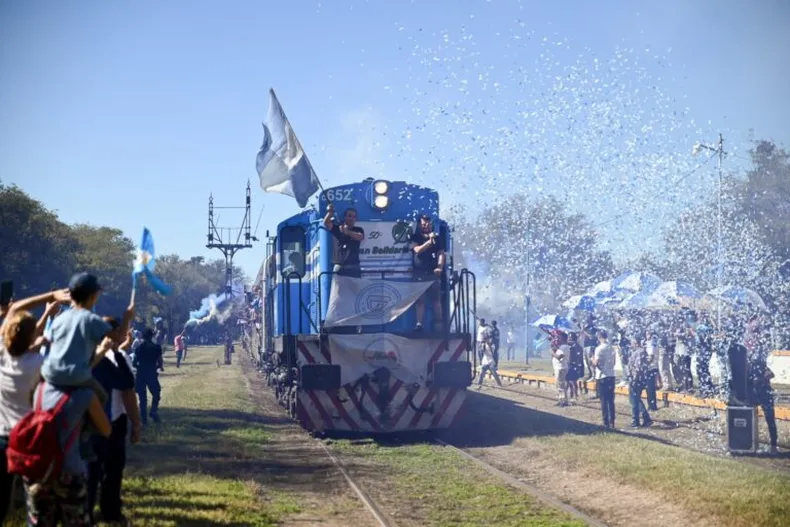 Tras 55 años, el tren de pasajeros vuelve a Caucete y con un doble propósito