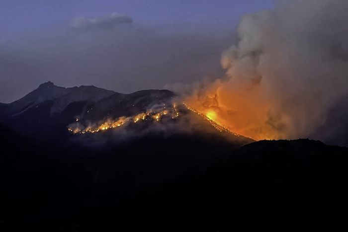 Los gobernadores de Chubut y Río Negro denuncian que los incendios fueron intencionales